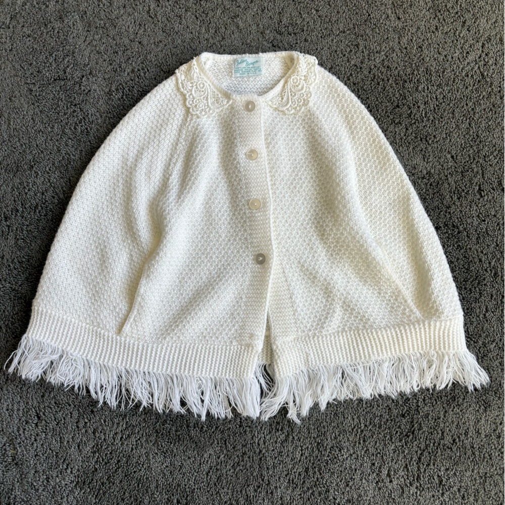 🌸Vintage Julius Berger White Girls Cape🌸